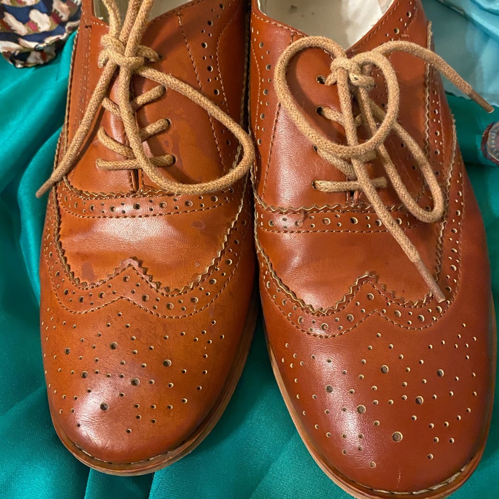 Light Brown/Tan Oxfords
